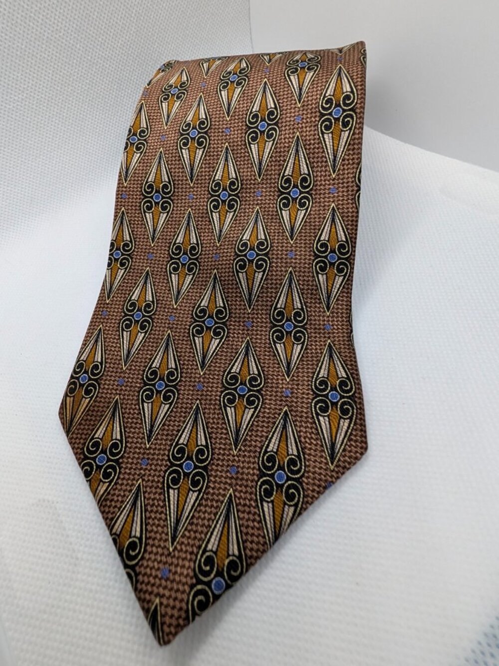 Henry Grethel Silk Tie Brown Geometric Diamond Pattern Designer 59x4"